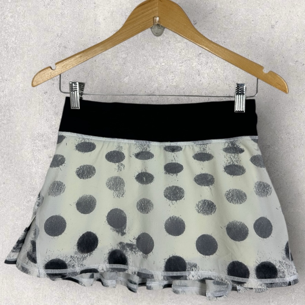 Lululemon Run Pace Setter Skirt Seaside Polka Dot Size 2 Tennis Skort Pickleball - Picture 2 of 16